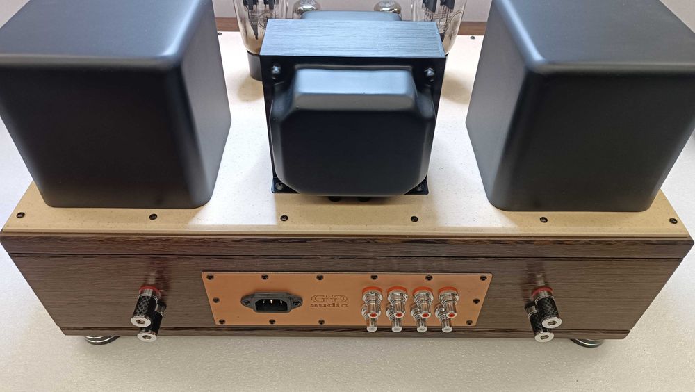 Само с поръчка! Лампов усилвател Queen Alpha 300B