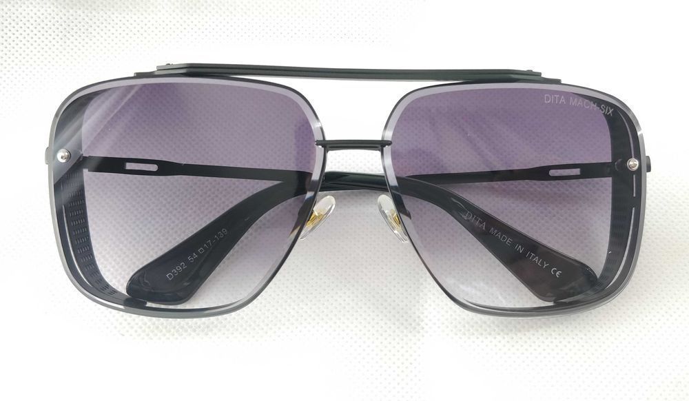 Ochelari de soare Dita Mach Six negri.