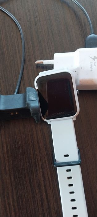 Смарт часы почти новые