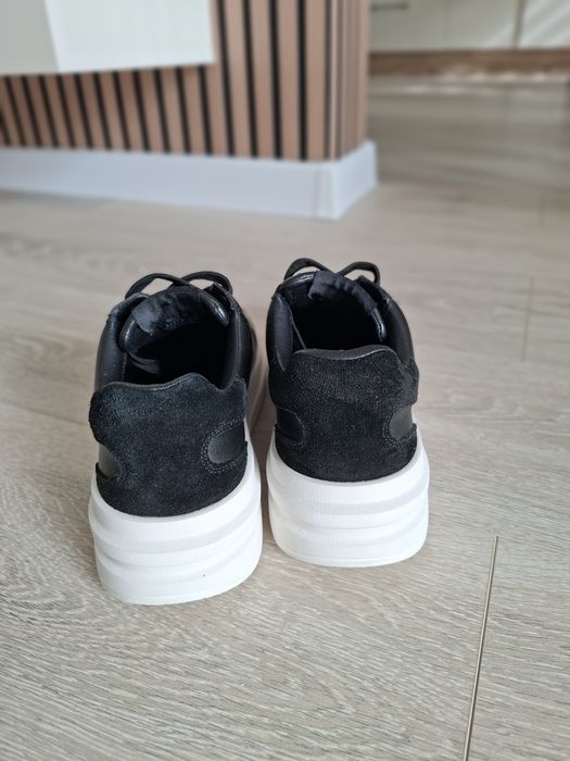 Дамски кецове Guess Elbina