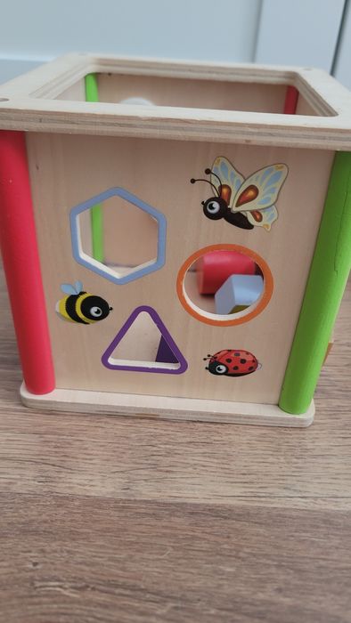 Cub  de activitati din lemn
