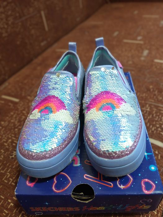 Adidasi fetite și băieți noi