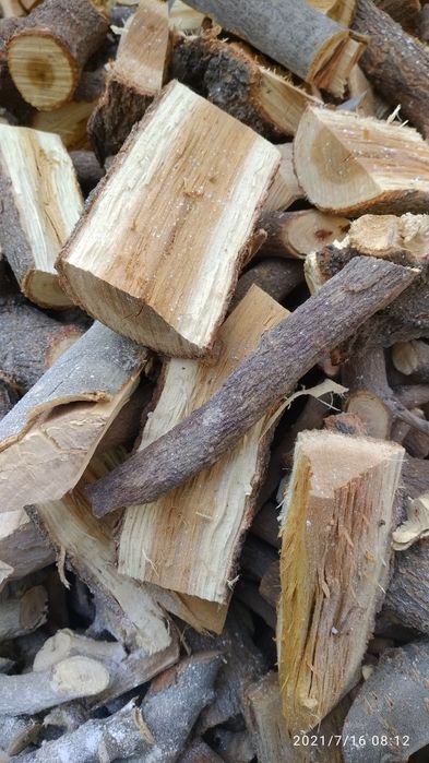 Продается дрова из твердого пород дерева отрезанно 15 20 см прготовлен