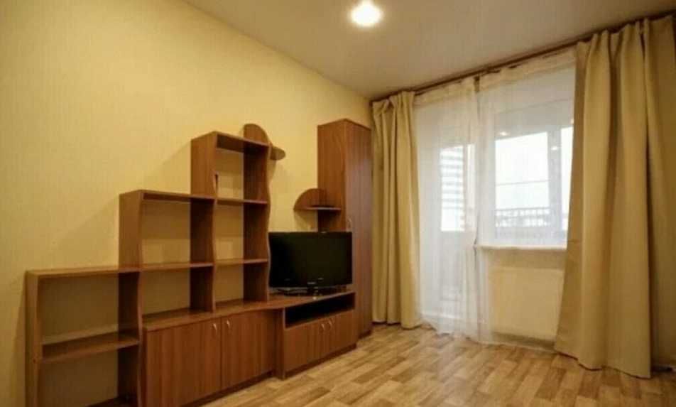 Дава се под наем Едностаен апартамент в Пловдив, Коматево - 45 кв.м за 168.3 € - Снимка #2