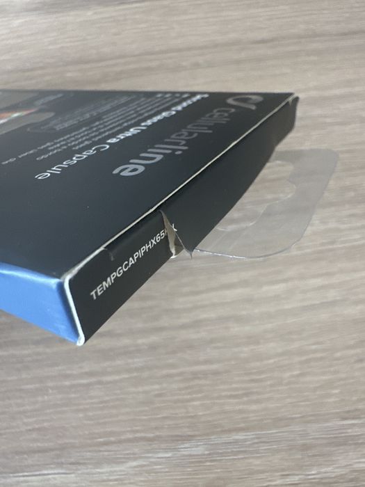 Нова закалено стъкло за iPhone 11 Pro Max и iPhone Xs Max - Cellularline