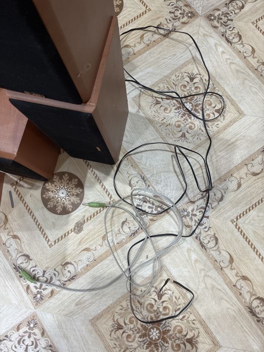 Аудиосистема, саб и колонки