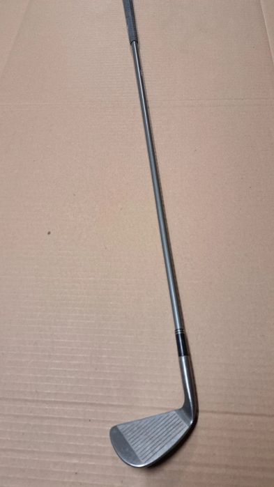 клюшка для гольфа Wilson Ultra.