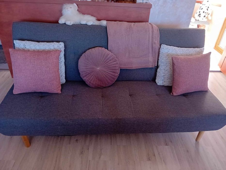 Продавам разтегателен диван