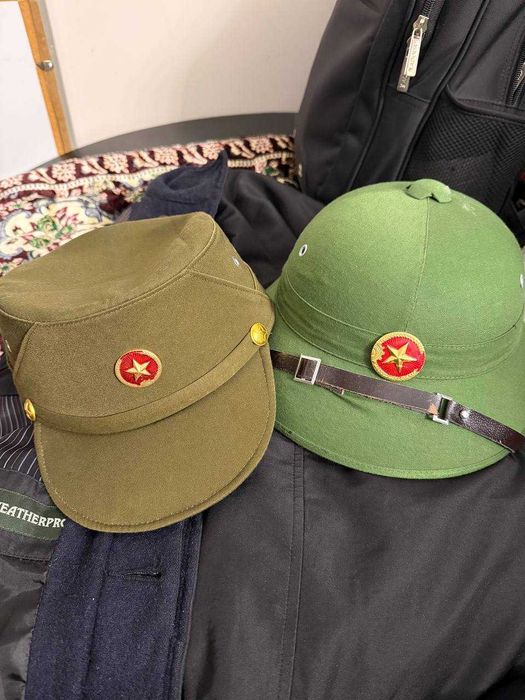 Легендарный вьетнамский пробковый шлем и армейская кепка (Милитари).