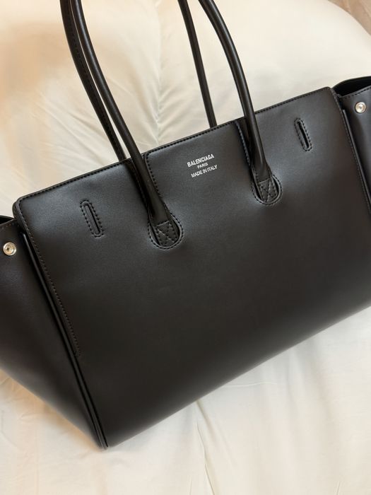 Balenciaga Bel Air M