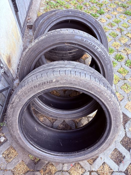 Anvelope 245 40 18 Vara dot2021