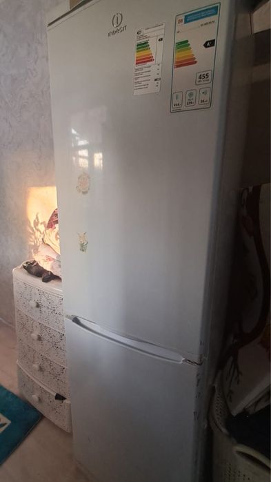 Холодильник INDESIT бушный