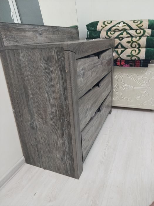 Камод в хорошем качестве