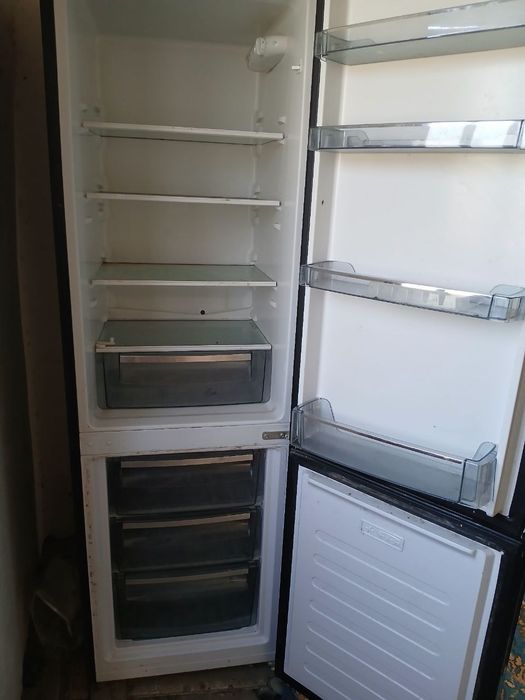 Gaz pleta hamda xolodilnik sotiladi narxlari kelishtirilib beriladi