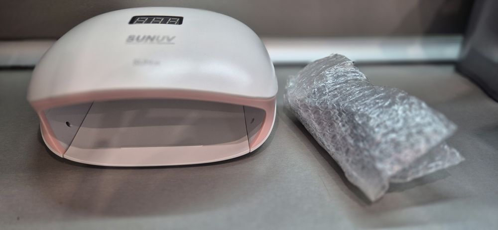 UV/LED лампа за маникюр