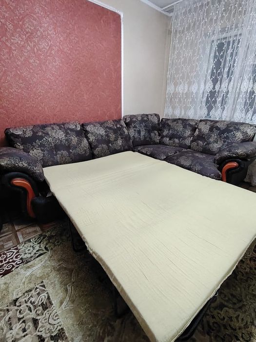 Продам угловой диван