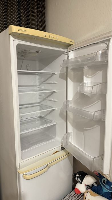 Холодильник samsung