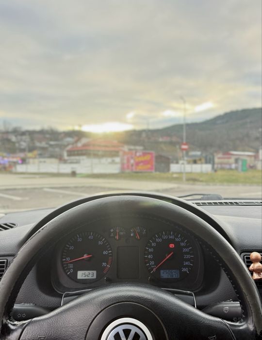 Vând Golf 4, 1.6 benzină