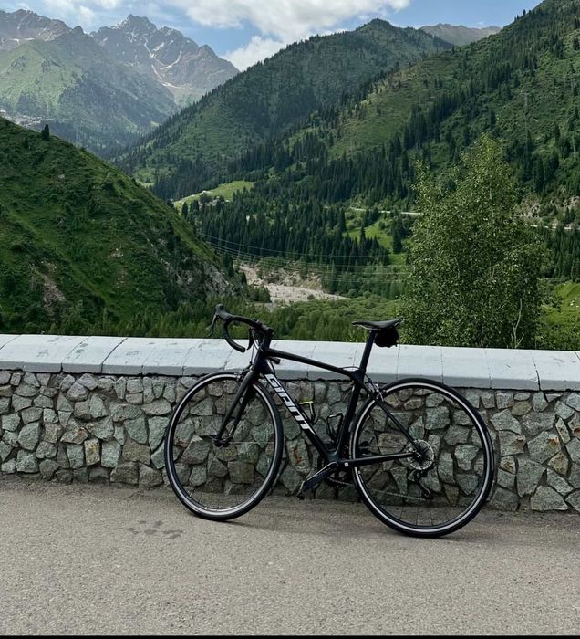 Карбоновый велосипед Giant