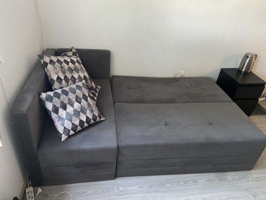 Canapea Coltar extensibila cu lada depozitare