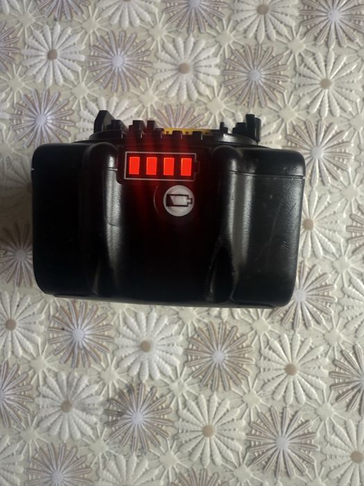 Акумулаторна батерия Makita LXT, 18 V, 5 Ah