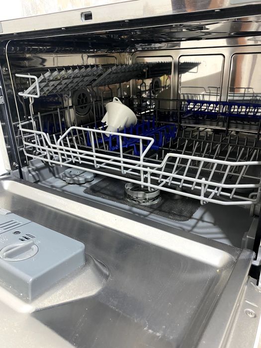 Посудомоечная машина Midea MCFD55200W