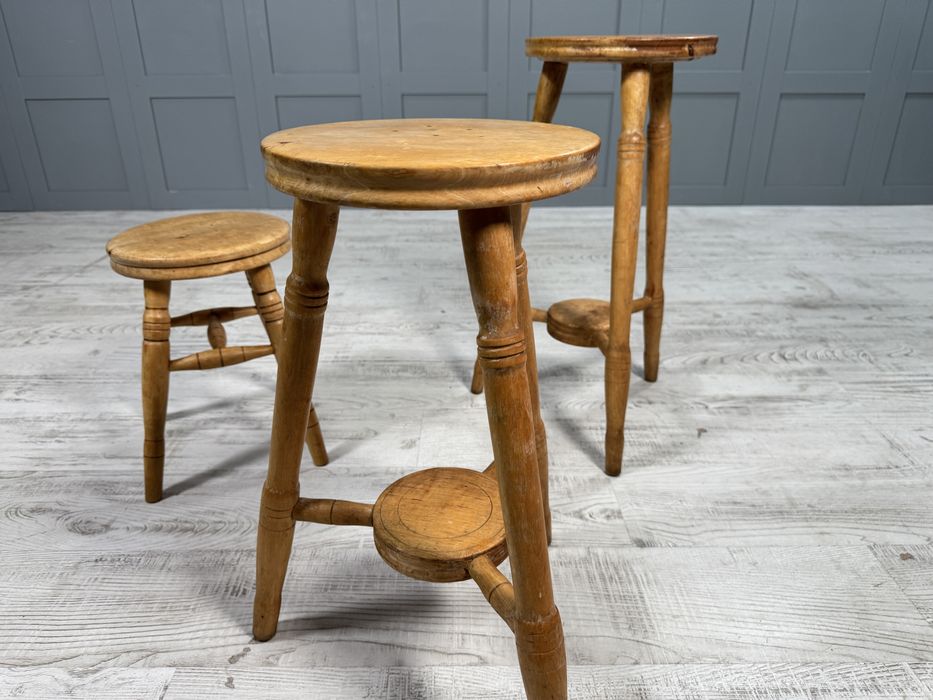Комплект винтидж табуретки ръчна изработка Р256