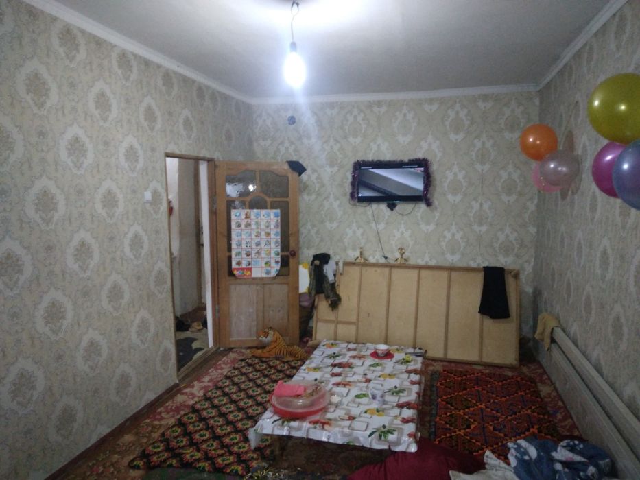 Жай сатылади город нукус сентирда 108 мед павешенйе связ дом 2 болме