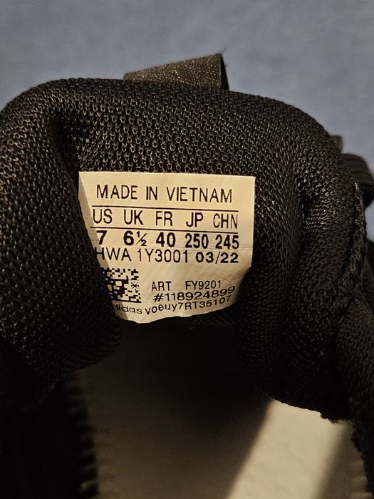 Продам б/у кроссовки