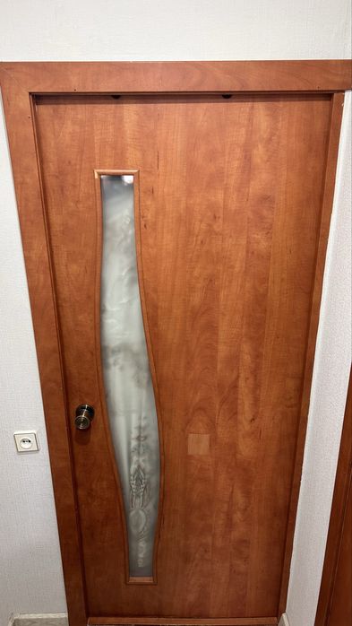 Продам межкомнатные двери