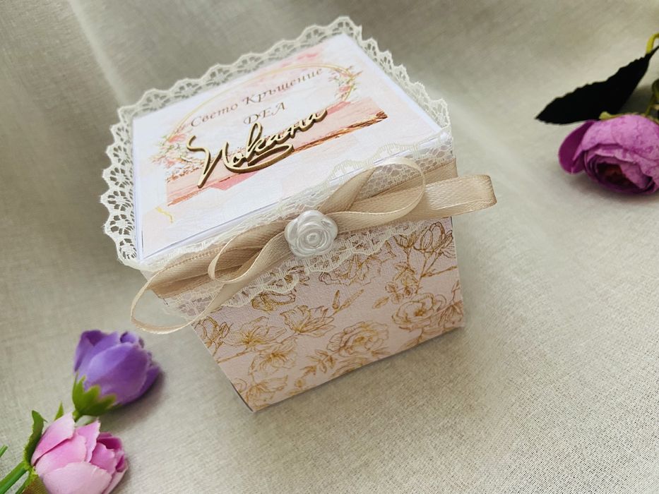 Покана за кръстница тип експлодираща кутия