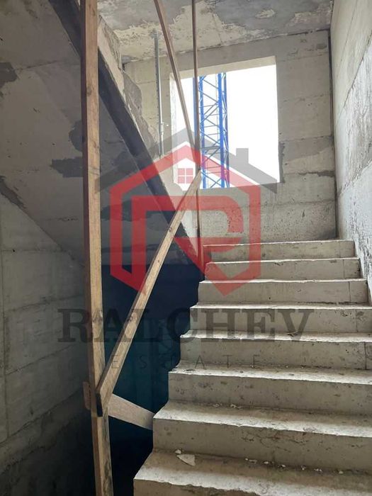 Продава се Двустаен апартамент в Варна, Кайсиева градина - 76 кв.м за 746 €/кв.м - Снимка #2