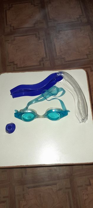 Продам очки для плавания.