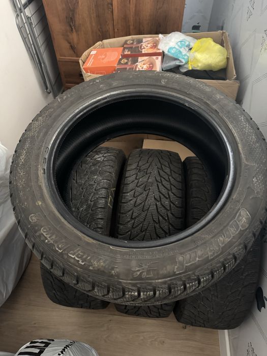 215/55 R17 сатылады. 2ай салынған.