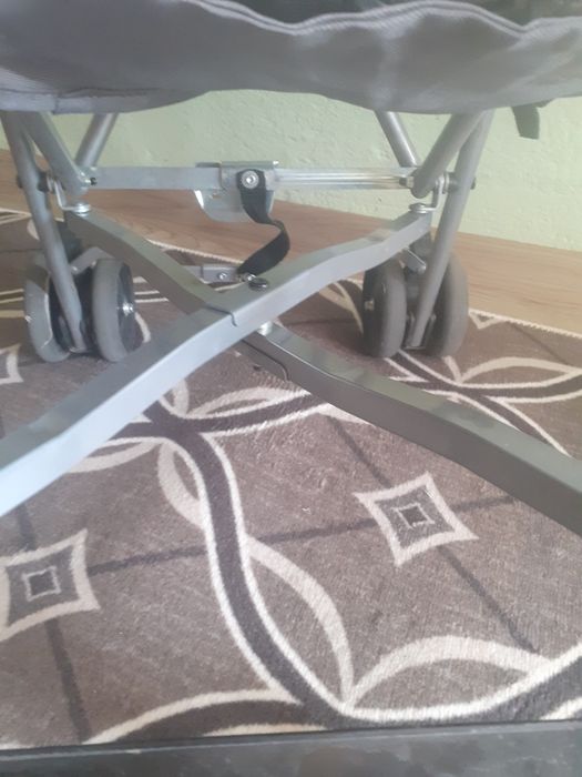 Лятна компактна количка