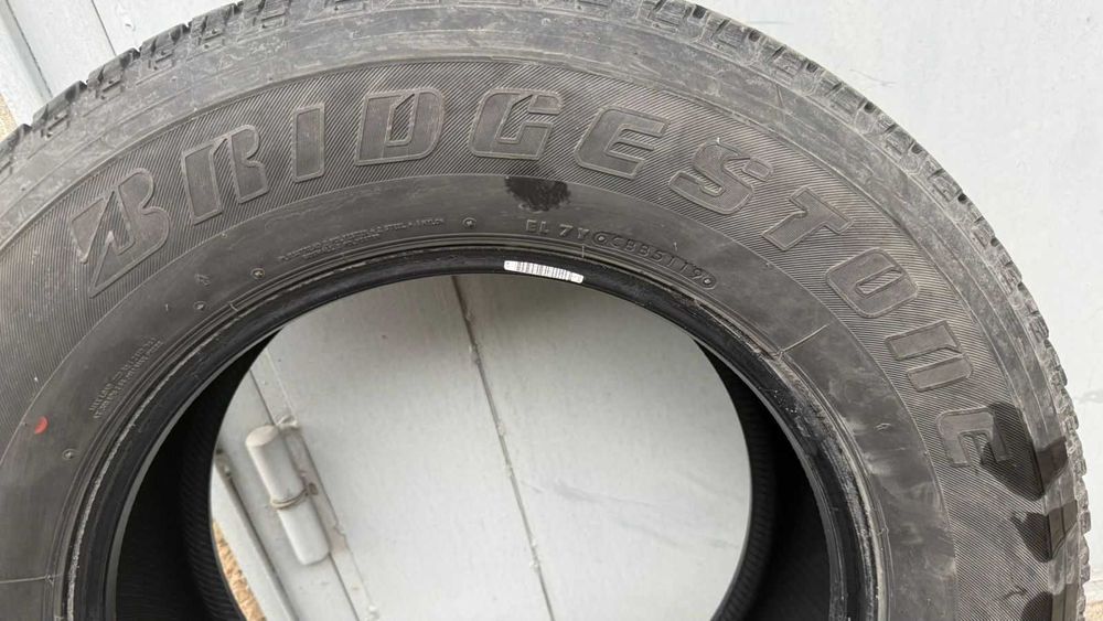 Продам шины Bridgestone 265/65/17