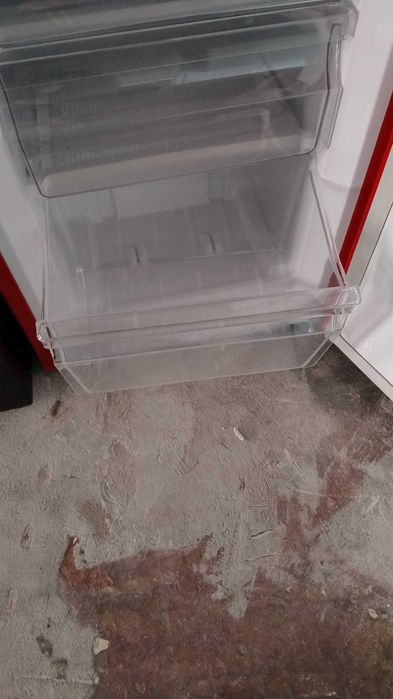 Комбиниран Хладилник с фризер Bomann 175 л Червен 143 см