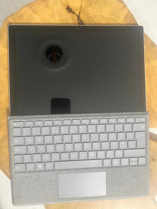 Microsoft Surface Pro 2in1- 256GB -8GB ram