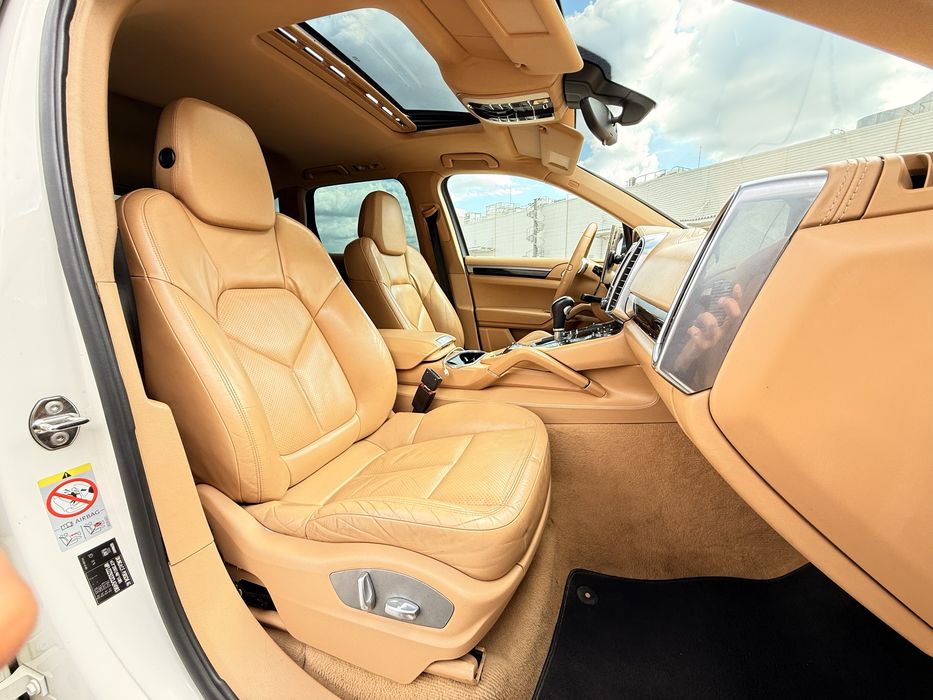 Porshe cayenne 2012**3.0d*trapa*alb*0daune**