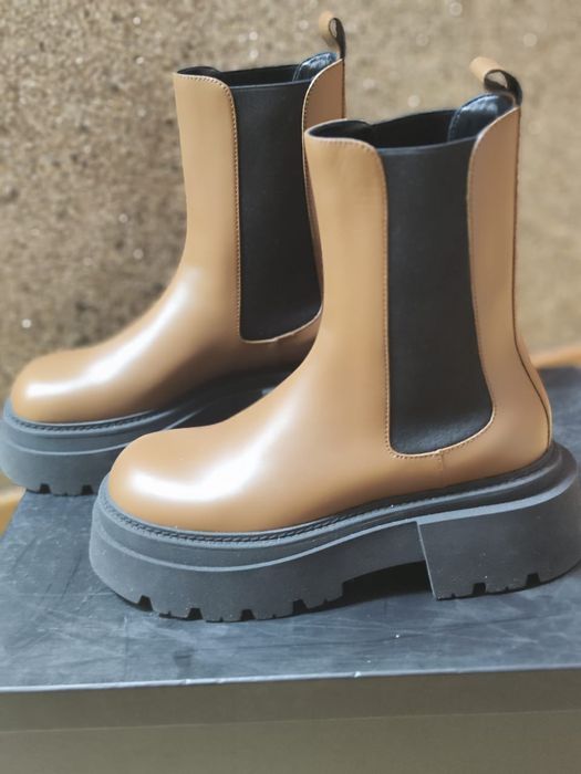 Новые сапоги Max Mara