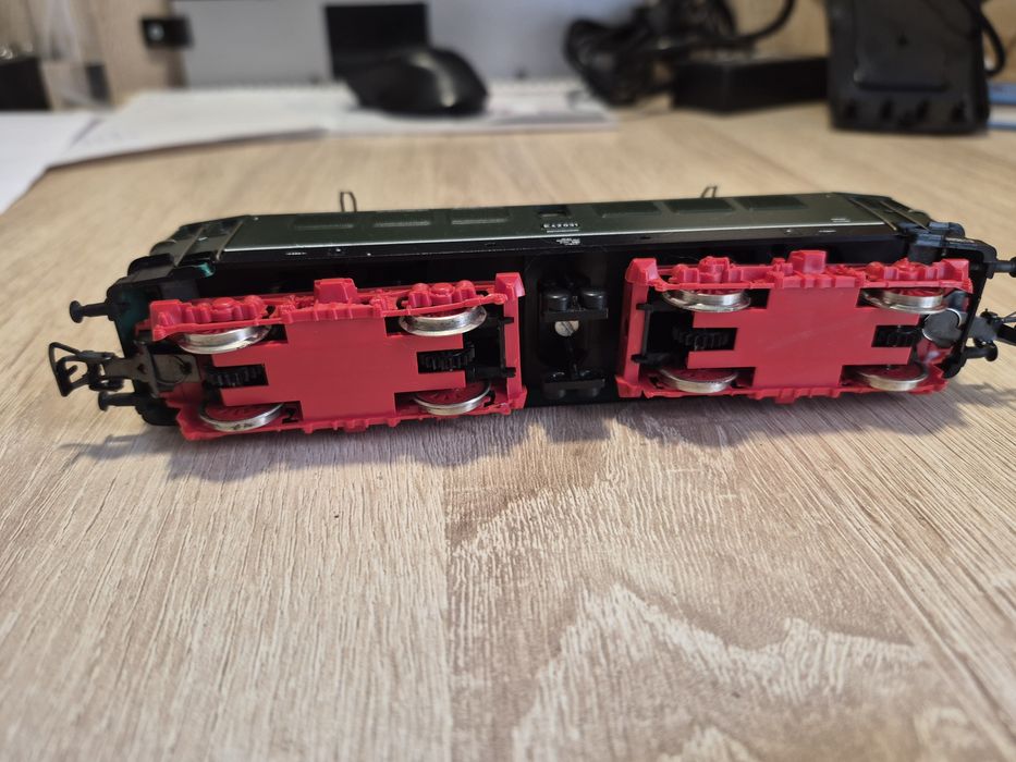 Модель piko электровоз e 42