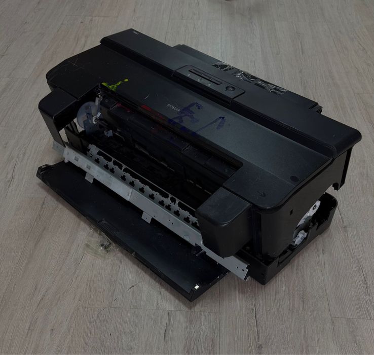 Продам б/у принтер фирмы Epson