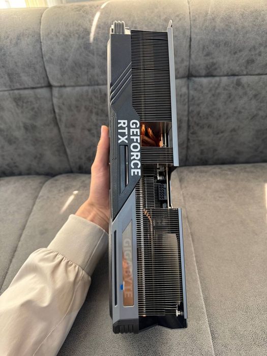 Видеокарта RTX 4080 super