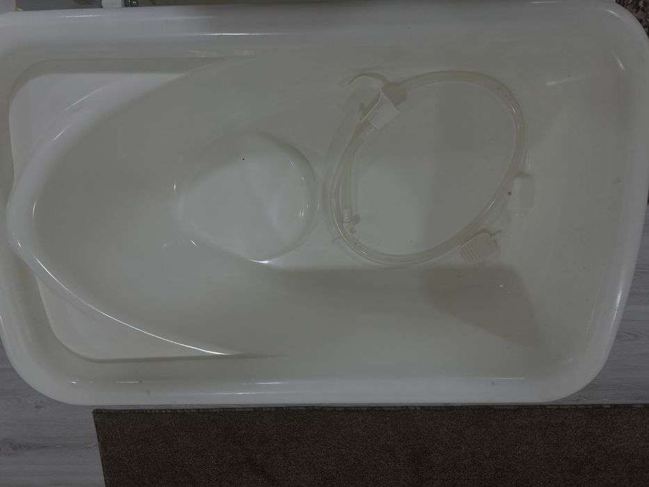 Пленальный стол и детская ванная от бренда Jikel.