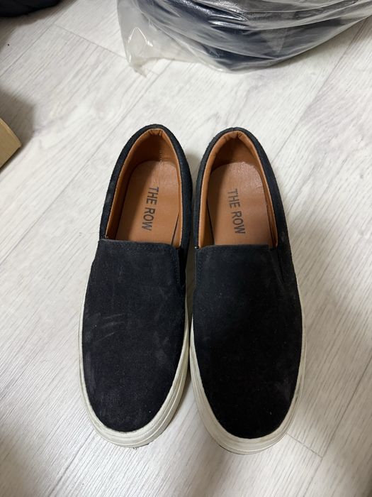 Лоферы черный продам