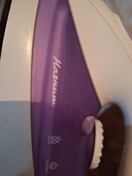 Утюг для глажки одежды