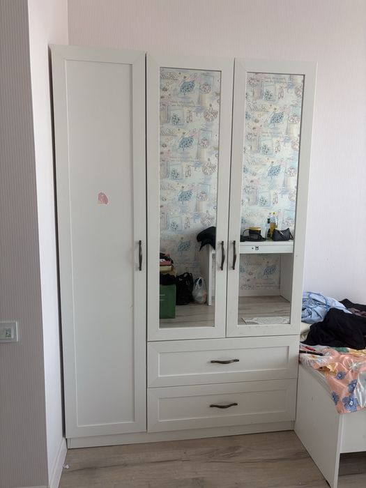 Шкаф 3-х дверный