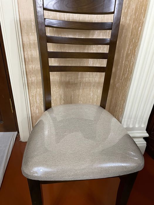 Стол и 8 стульев