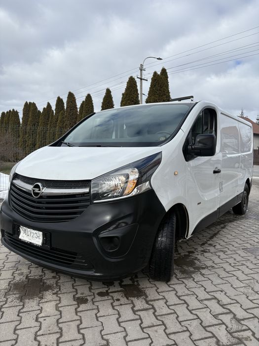 De vanzare duba autoutilitara Opel Vivaro