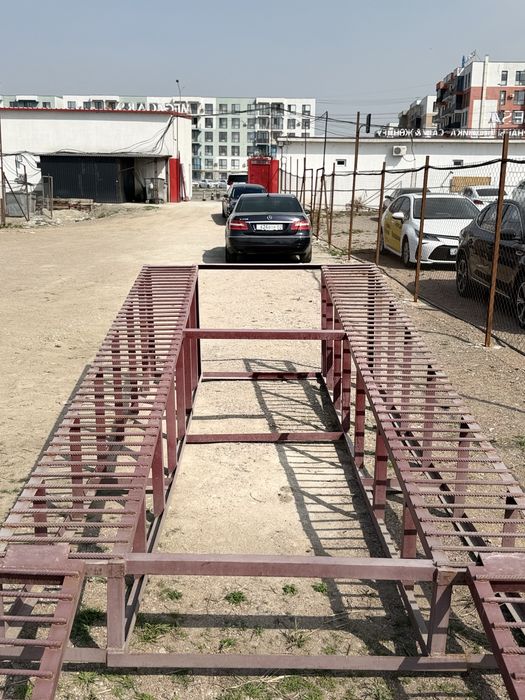 Подиум для автомобилей